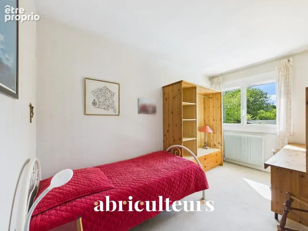 belle propriété au calme avec piscine et un vaste terrain en vente à Orvault (44700) - photo 8