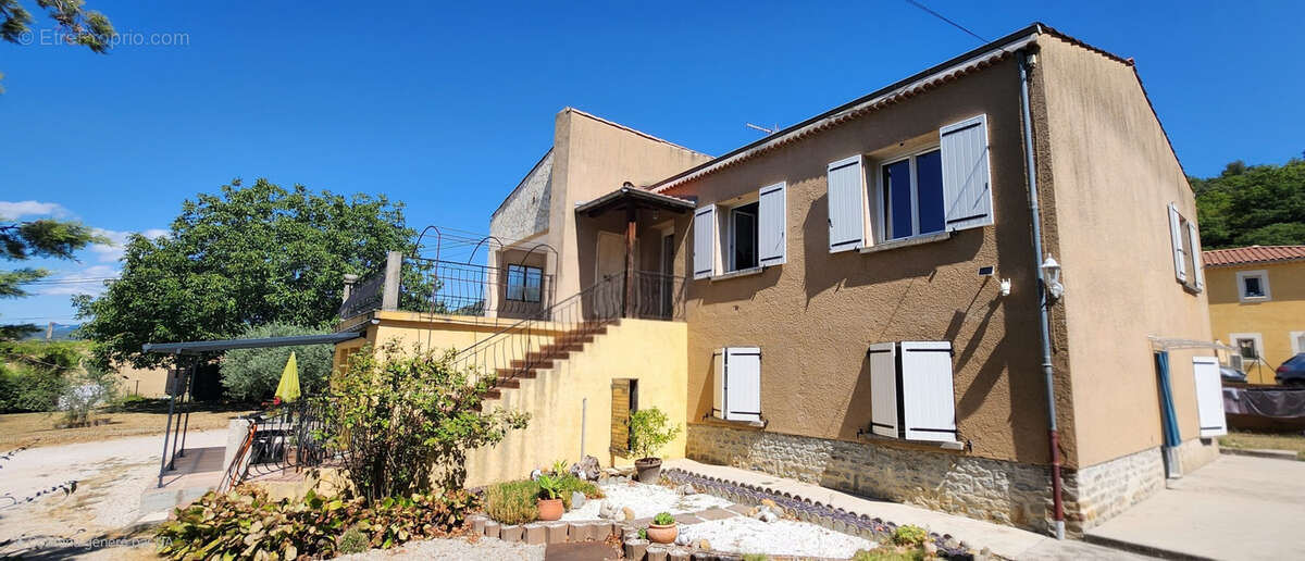 Maison à MALIJAI