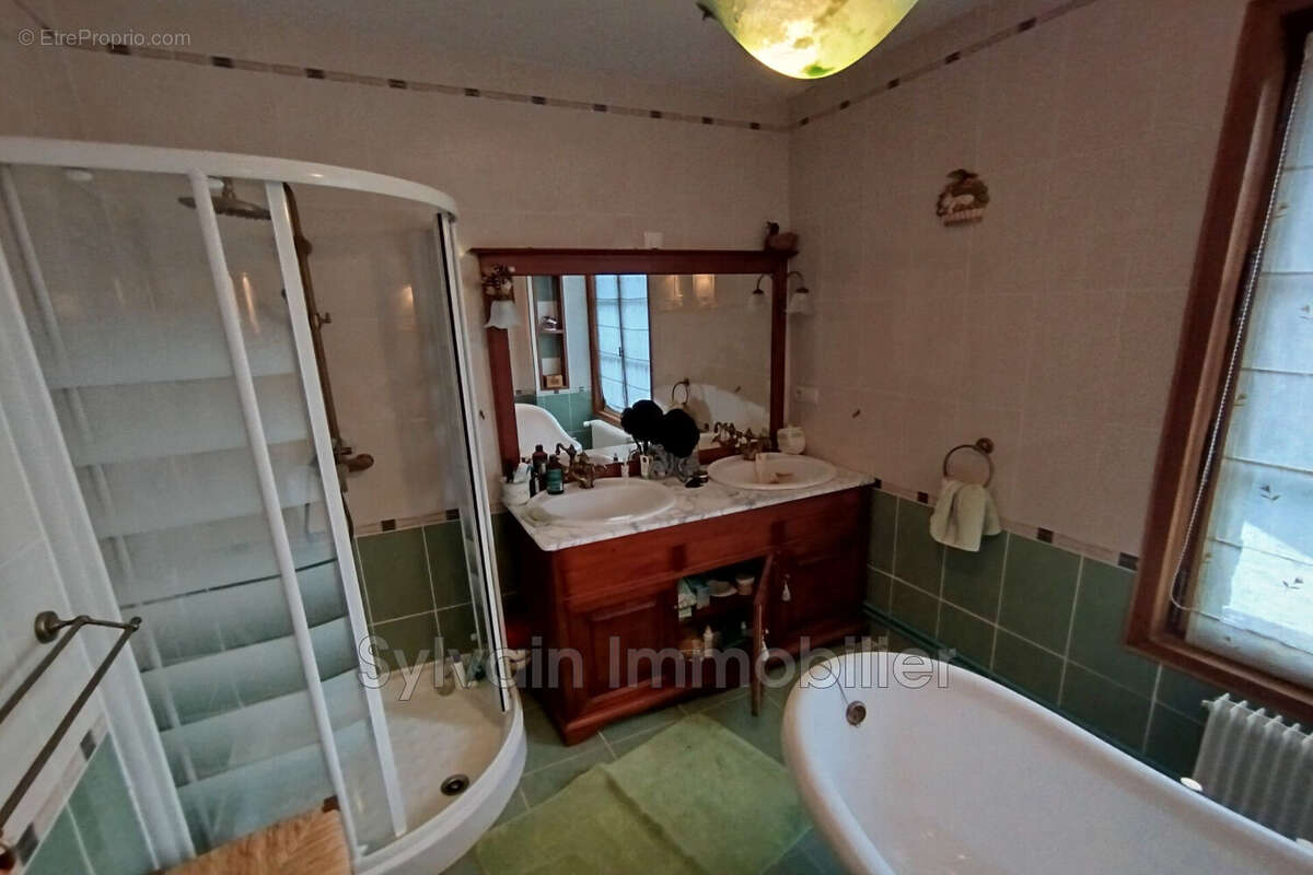 Maison 307 m² à Neufchatel-En-Bray  - photo 9