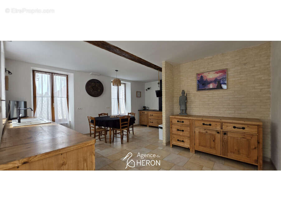 Maison à COURLON-SUR-YONNE