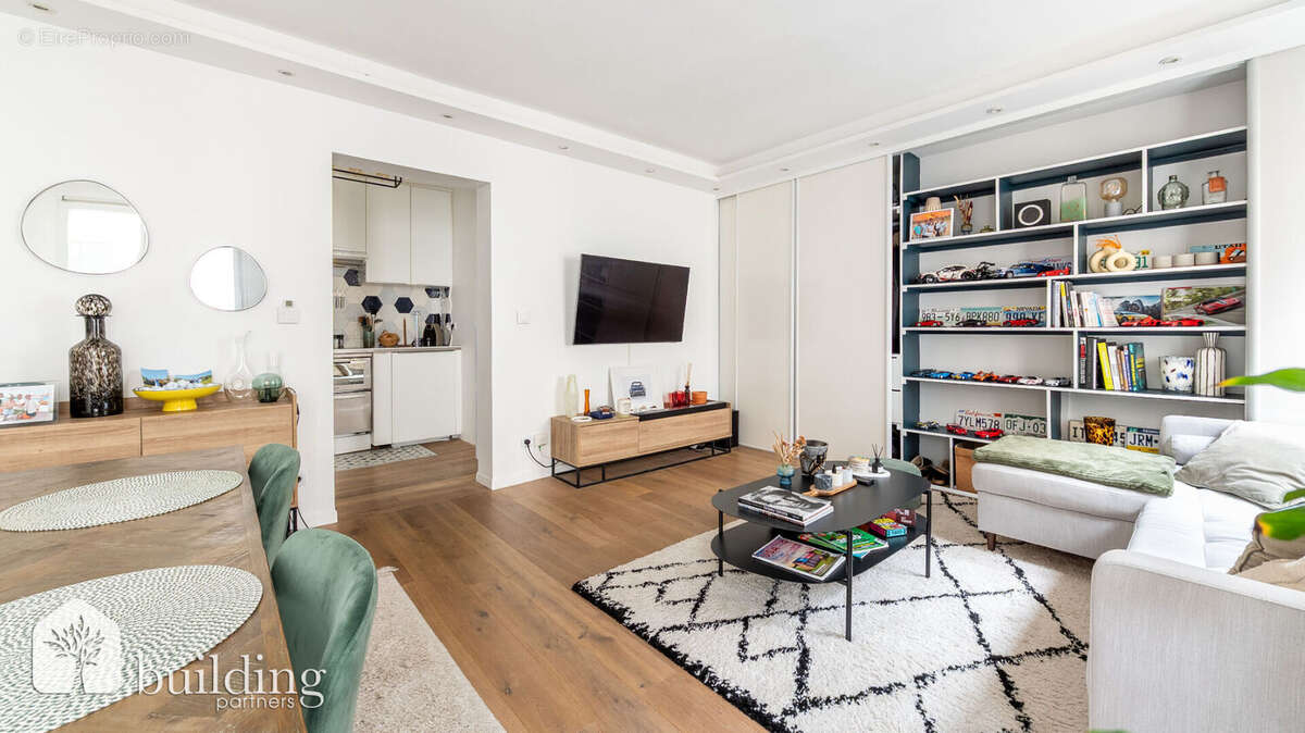 Appartement à PARIS-16E