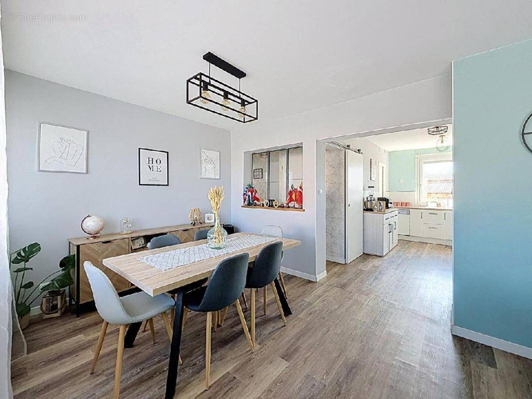 Appartement à CHARNAY-LES-MACON