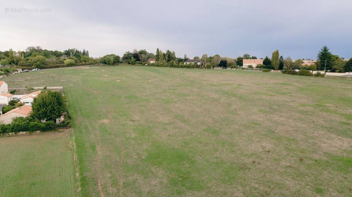Terrain à NIORT
