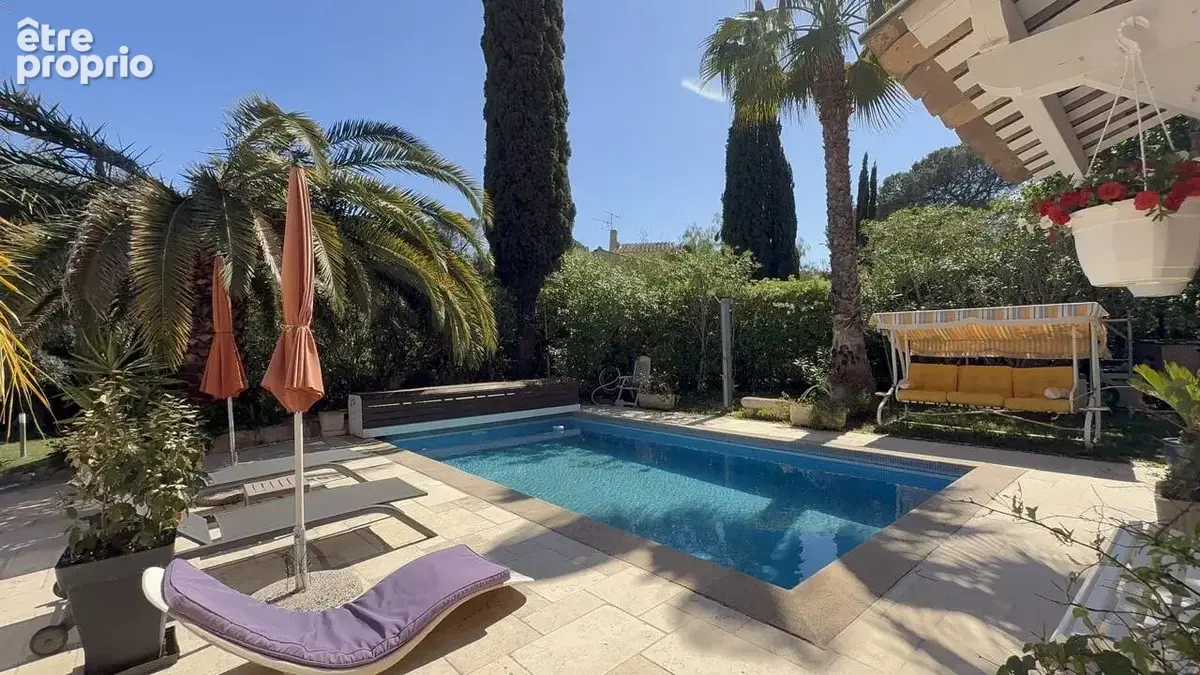 Villa 260m² avec piscine à Fréjus Valescure dans un domaine privé sur un terrain de 1750m² - photo 13