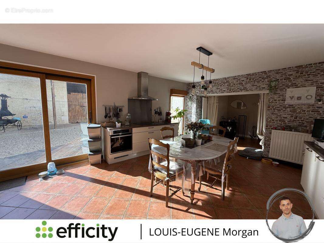 Maison à NEUVILLE-DE-POITOU