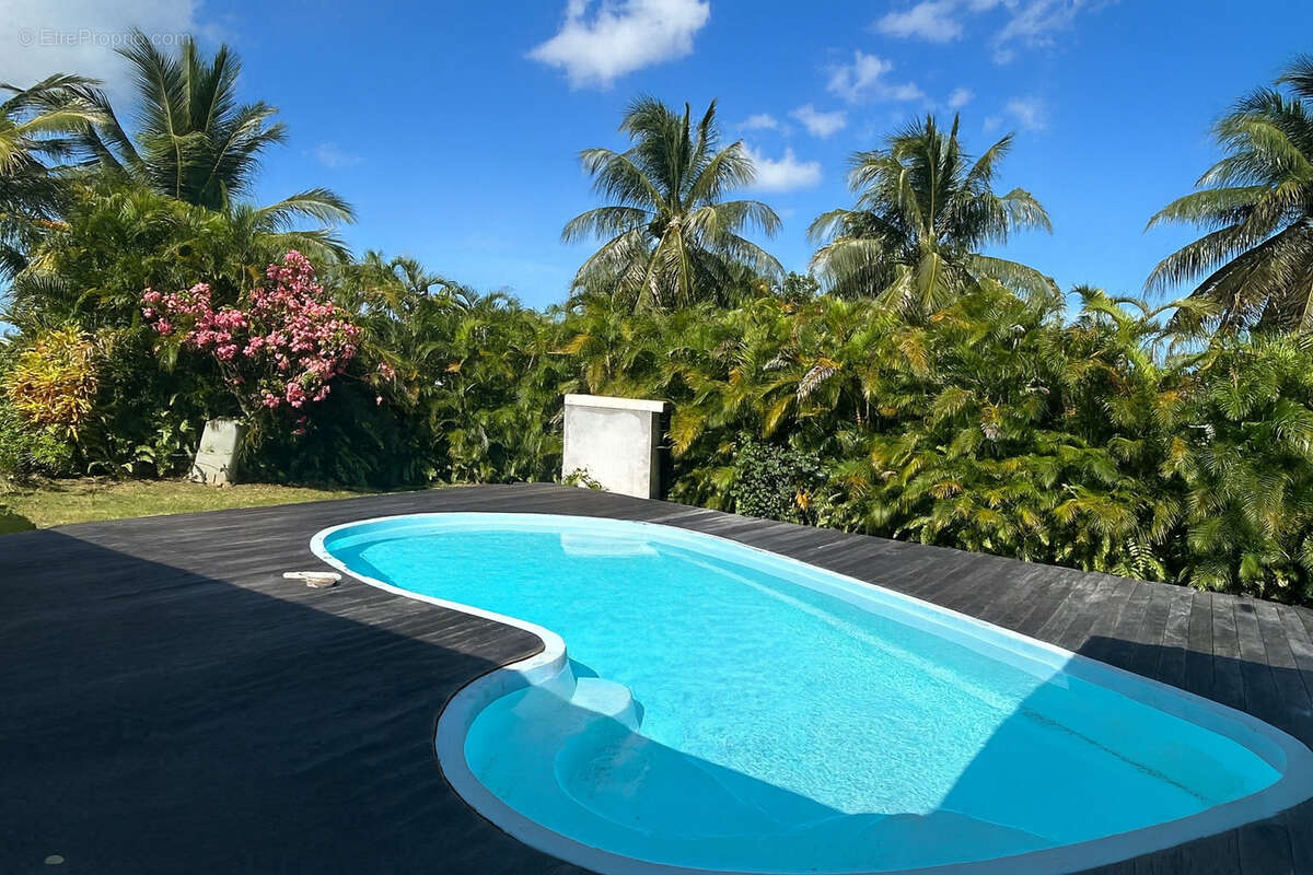 Maison à PETIT-BOURG