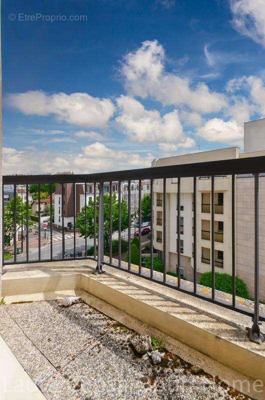 Bourg-la-reine -  5 min rer - 4/5 p -  94,08 m² - dernier etage - ascenseur - cave - double box - photo 18