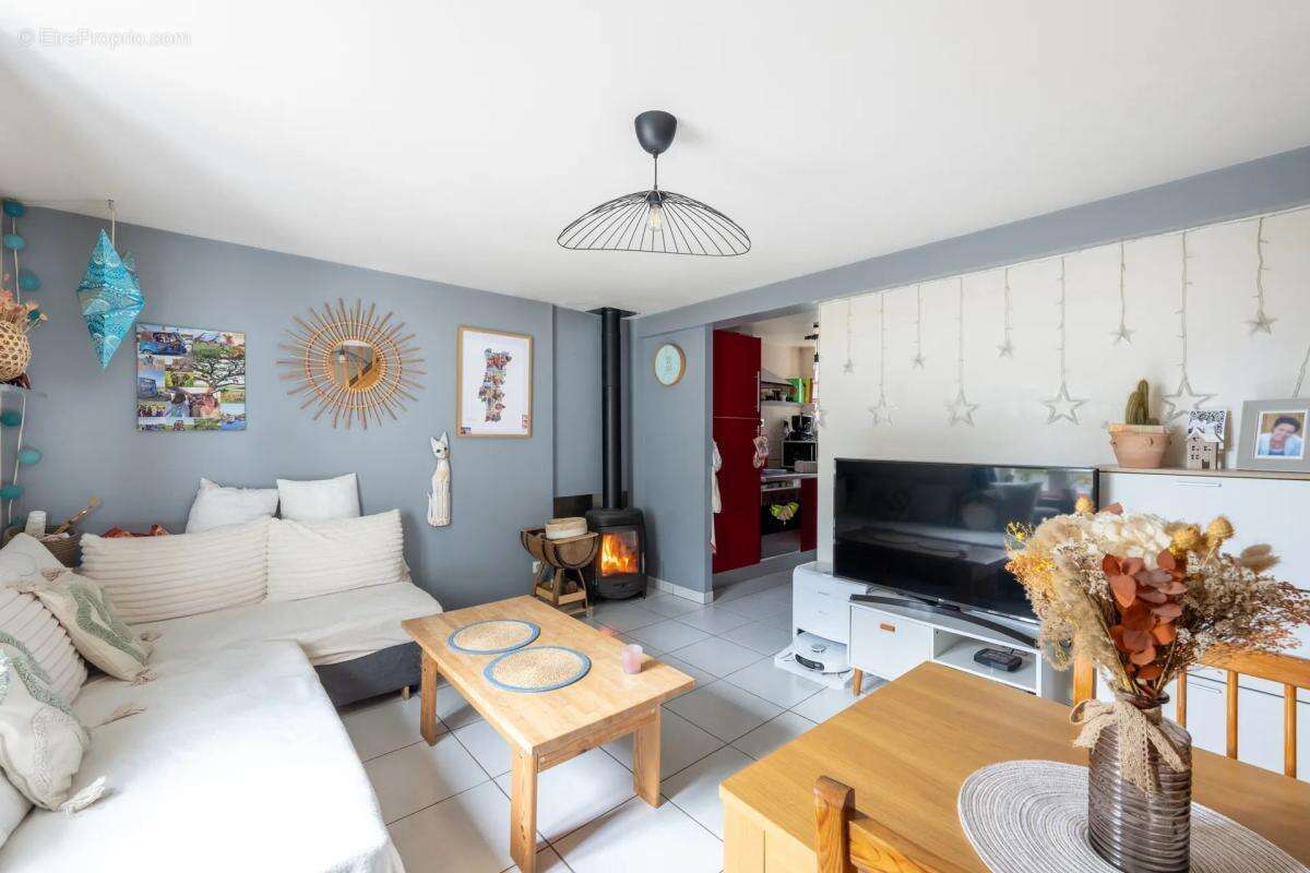 Maison à LES MUREAUX