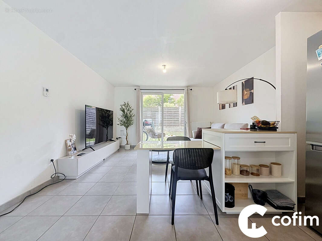 Appartement 60 m² à Lons  - photo 3