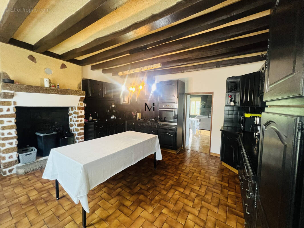 Maison 121 m² à Saint-Leonard-Des-Bois  - photo 5