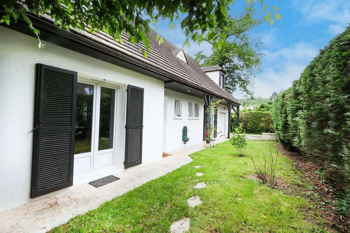 Maison à LAMORLAYE