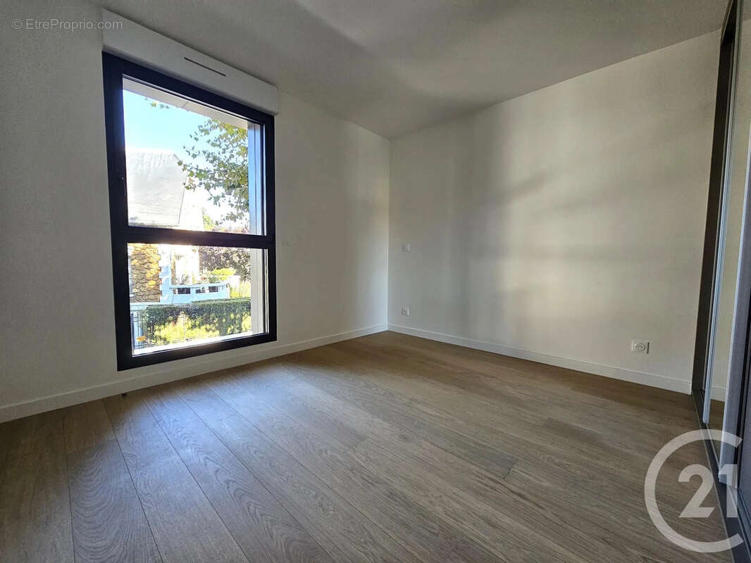 Appartement à SAINT-MAUR-DES-FOSSES