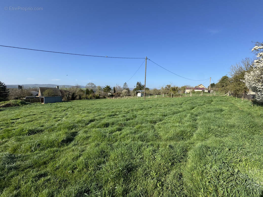 Terrain à THURY-HARCOURT