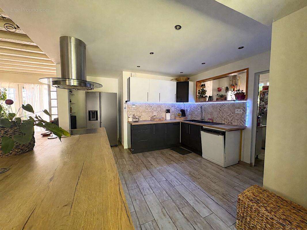 Maison à vendre 6 pièces 235m2 avec dépendance Proche MONT-DE-MARSAN (40) - photo 4