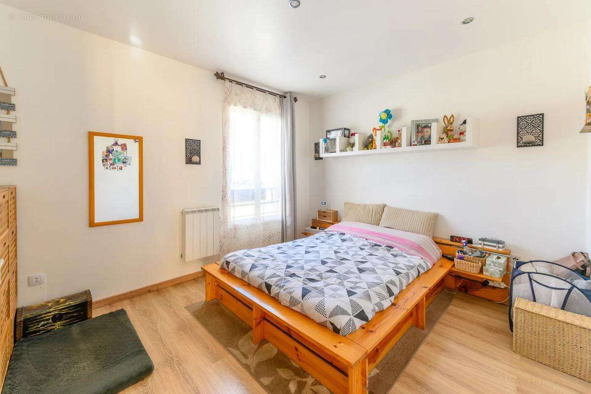 Maison à CLAYE-SOUILLY