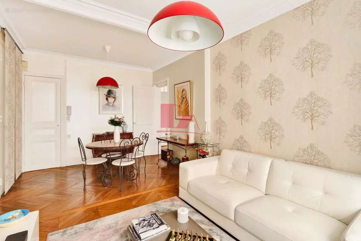 Appartement à ISSY-LES-MOULINEAUX