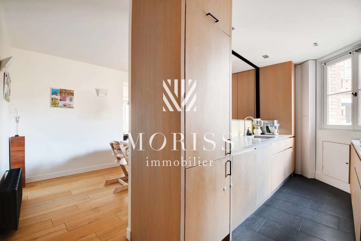 Appartement à PARIS-16E