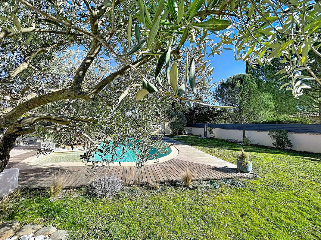 Maison à LA MOTTE-D'AIGUES