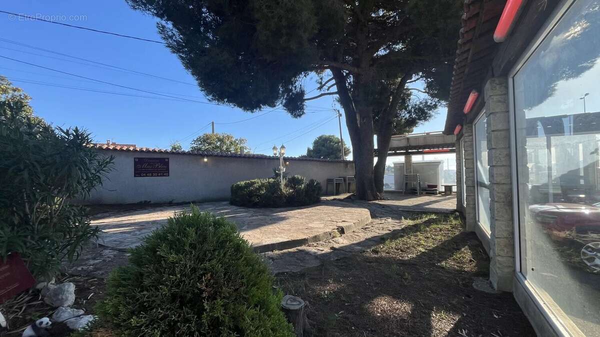 Commerce à PORT-DE-BOUC