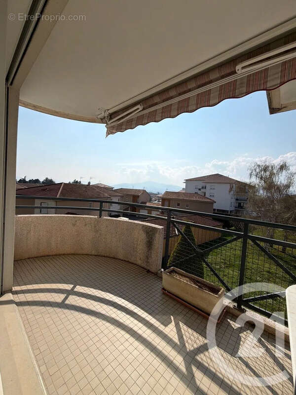 Appartement à DAVEZIEUX