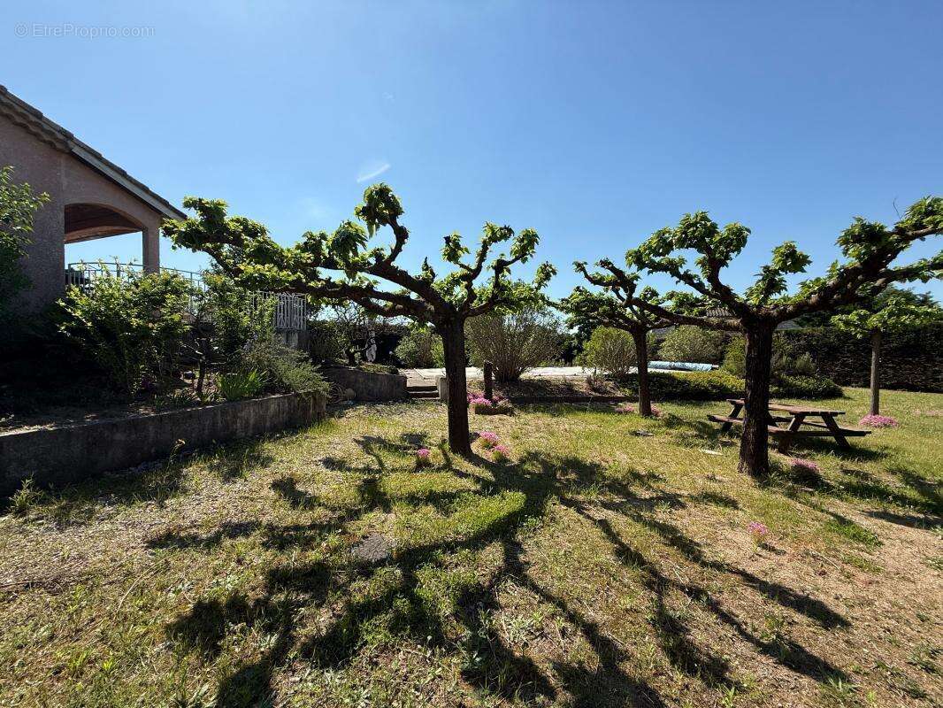 Maison à LABLACHERE