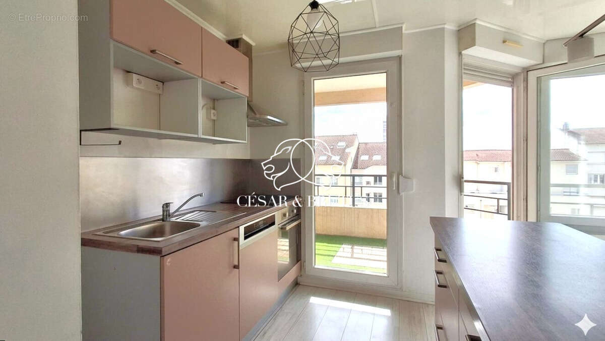 Appartement à LYON-3E