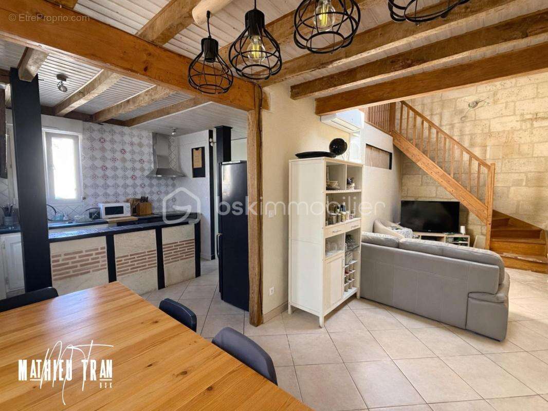 Maison à COUTRAS