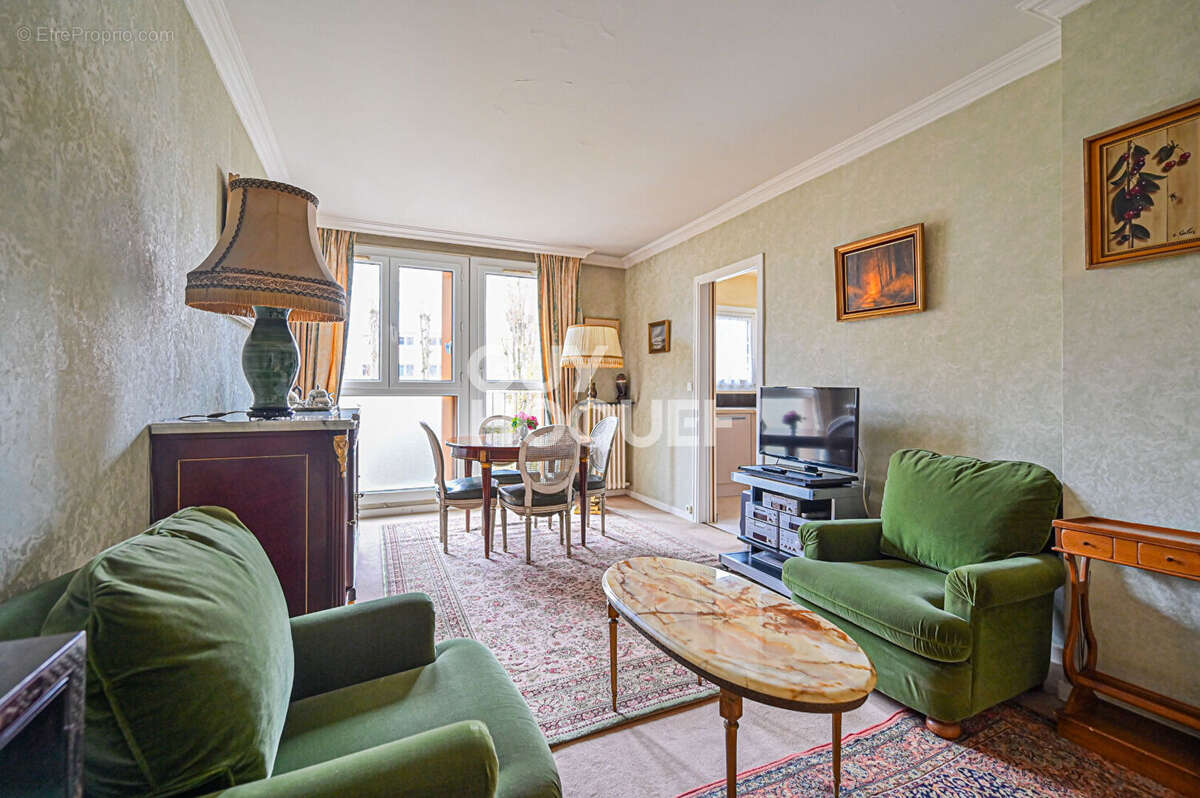 Appartement à PARIS-19E