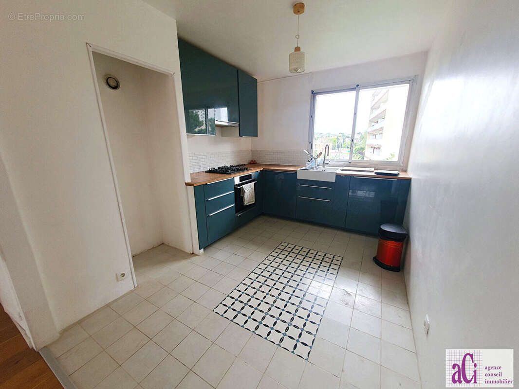 Appartement à L'HAY-LES-ROSES