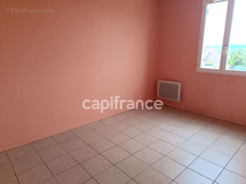 Maison à VILLENEUVE-SUR-YONNE