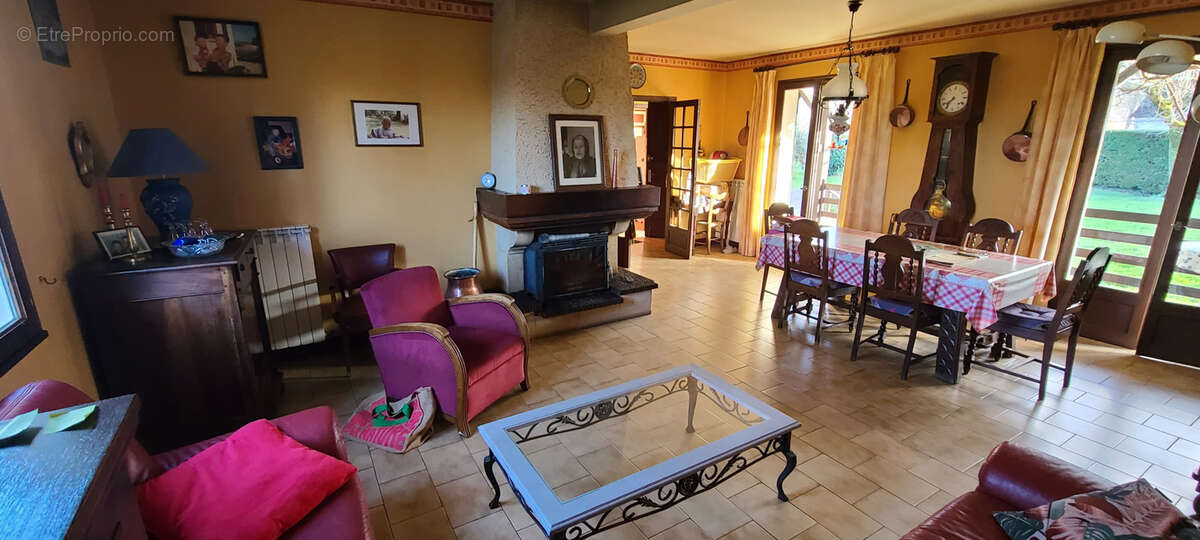 Maison à CONDAT