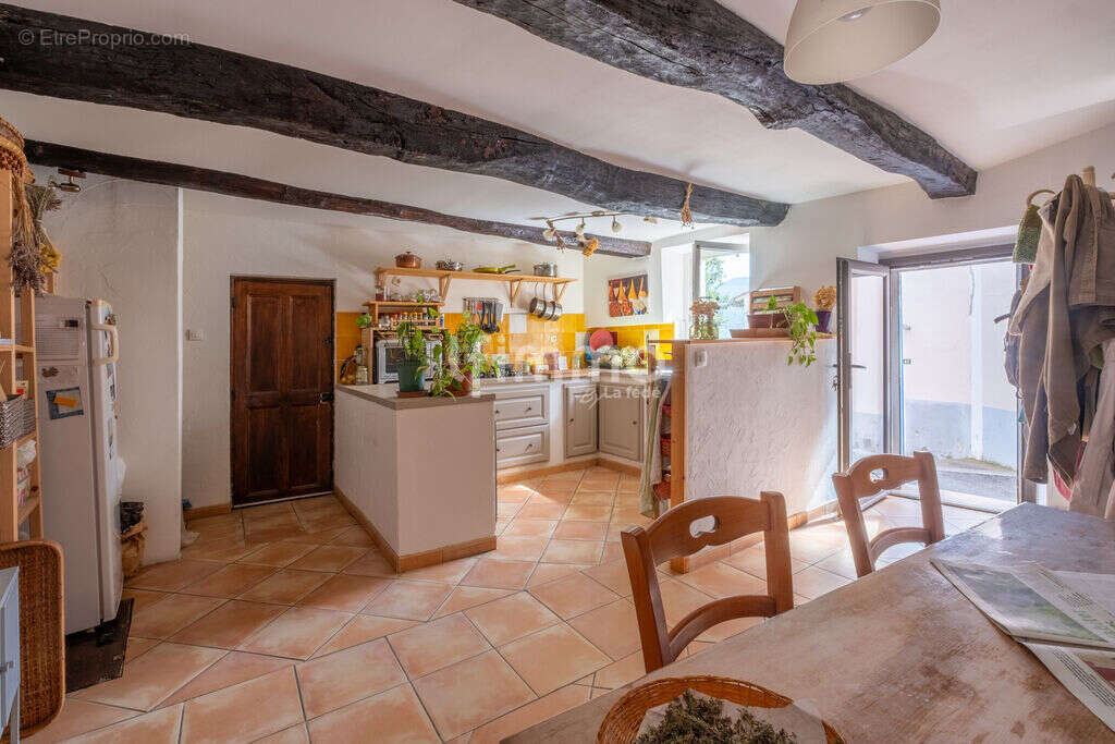 Maison à CHATEAU-ARNOUX-SAINT-AUBAN