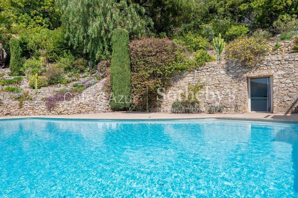 Maison à EZE