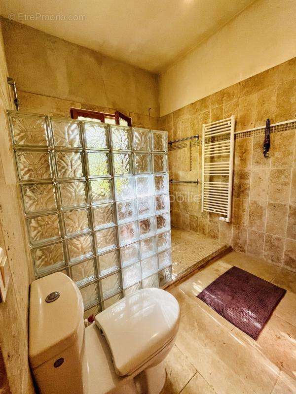 Maison à FORCALQUIER