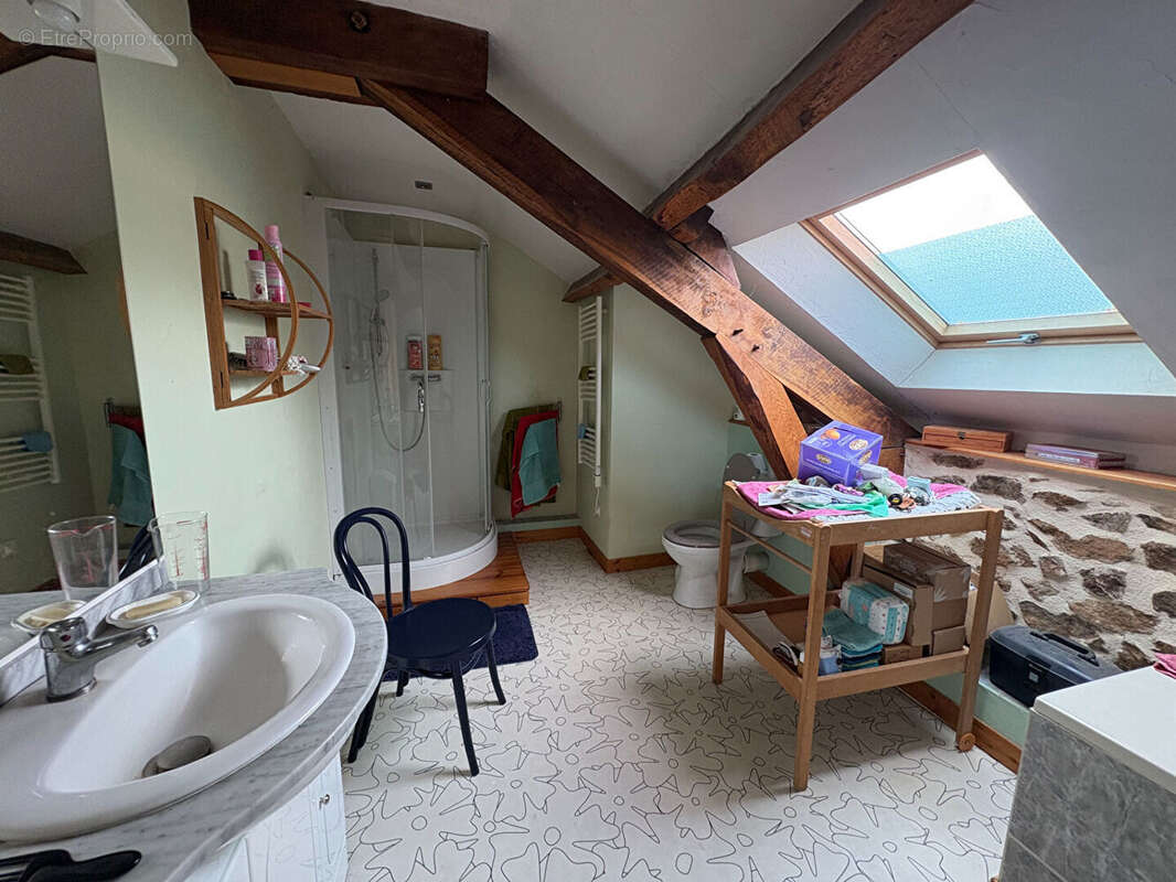 Maison à BUJALEUF