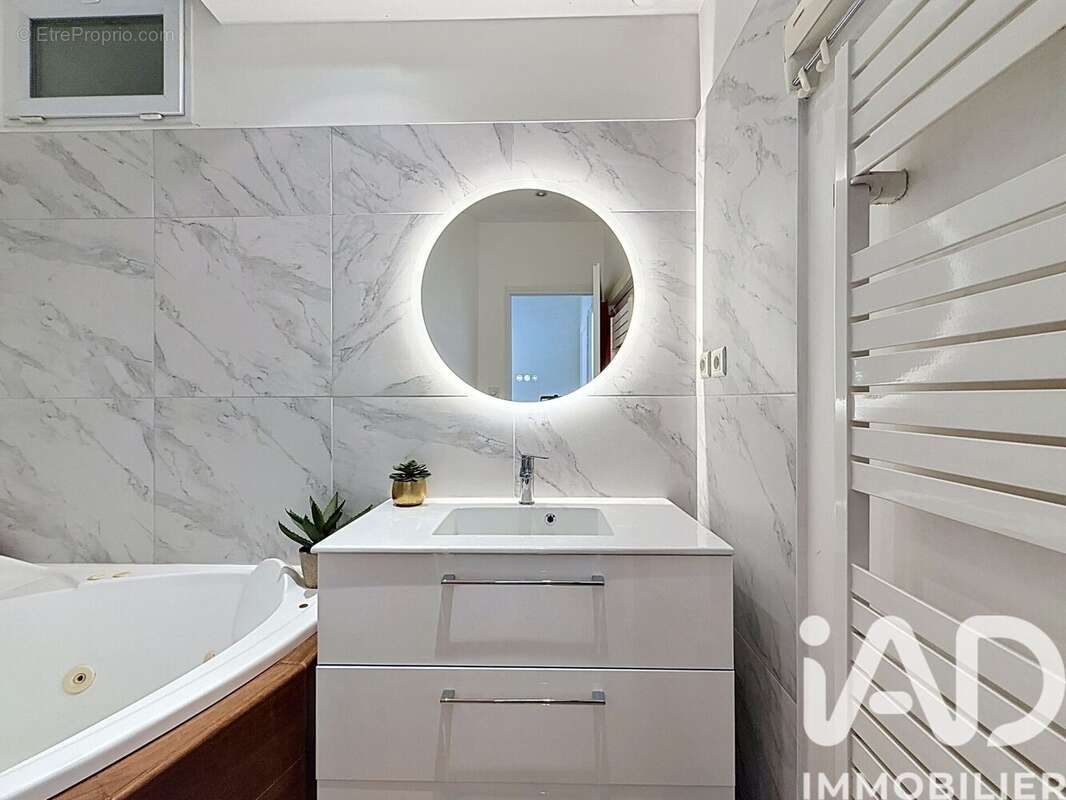 Photo 7 - Appartement à LEVALLOIS-PERRET