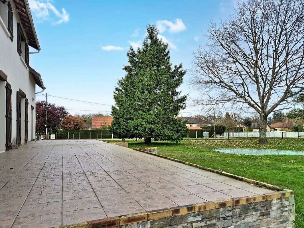 Maison à NOGENT-SUR-VERNISSON