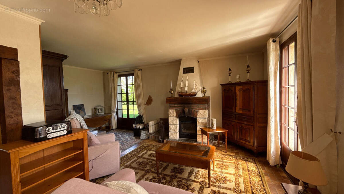 Maison à FRANQUEVILLE-SAINT-PIERRE