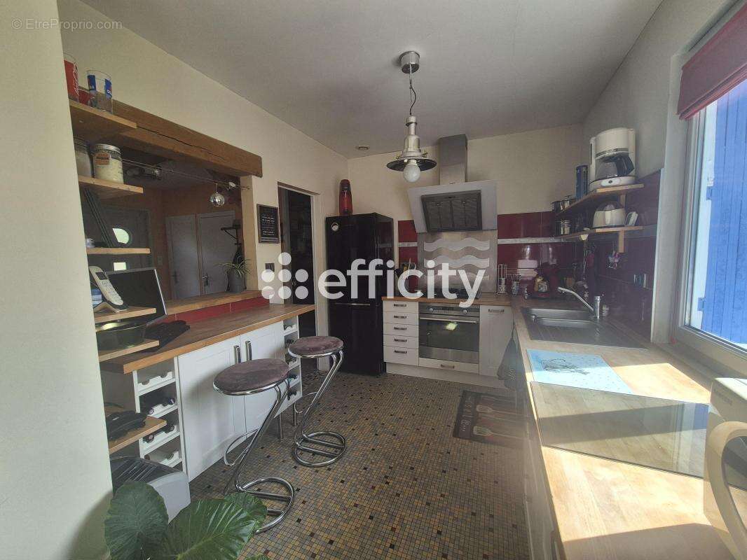 Maison 95 m² à Cellettes  - photo 9