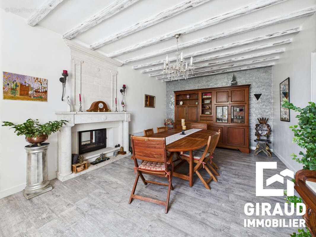 Maison à BOUILLE-COURDAULT