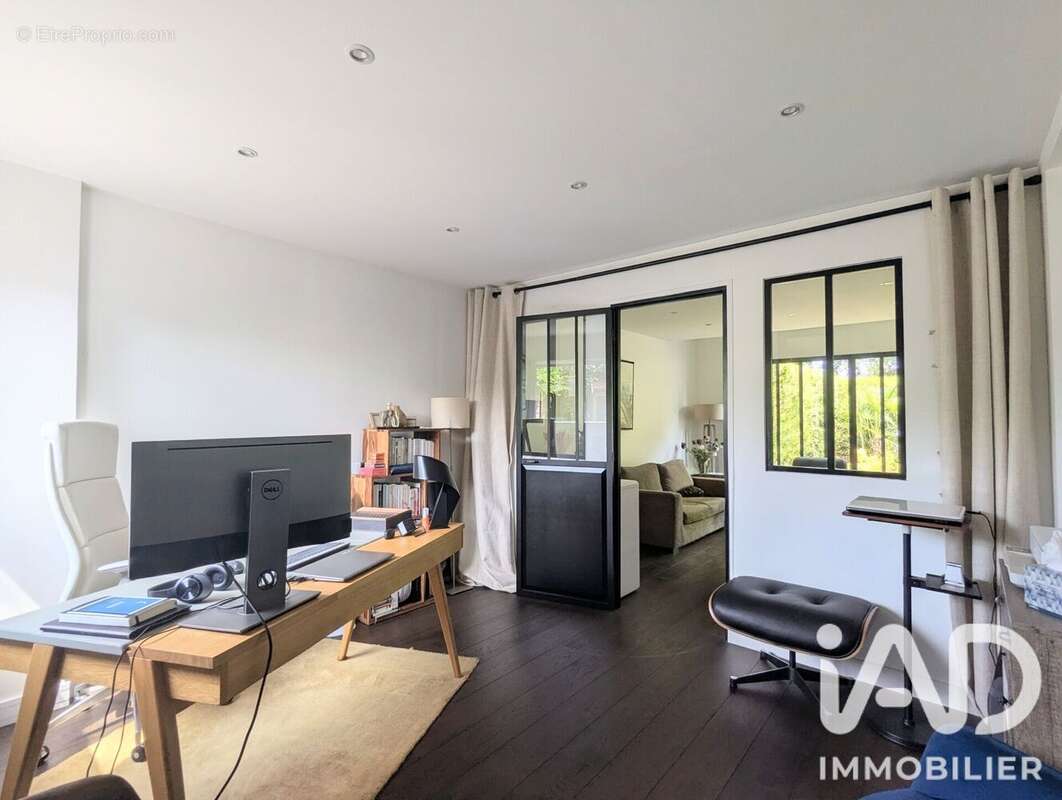 Maison 130 m² à Les Loges-En-Josas  - photo 7