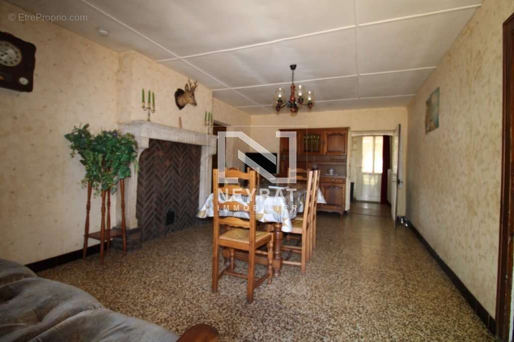 Maison à SAINT-MARTIN-EN-BRESSE