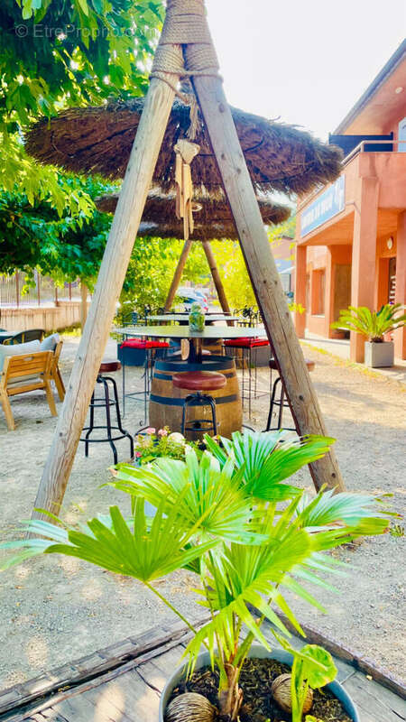 Commerce à VILLECROZE