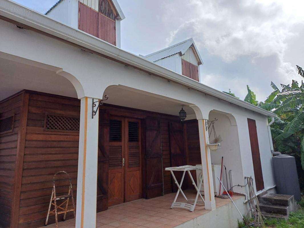 Maison à TERRE-DE-BAS