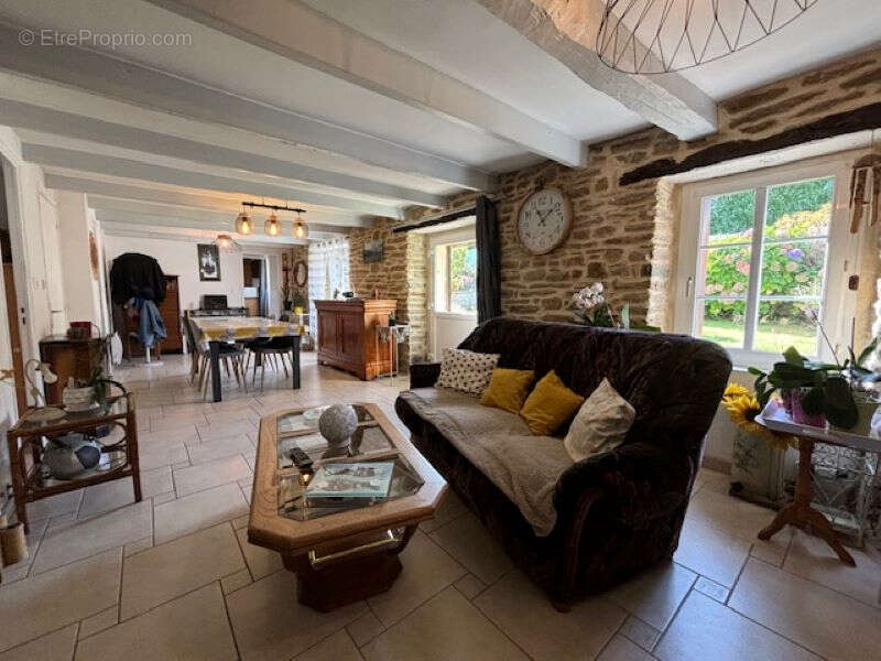 Maison à MELGVEN