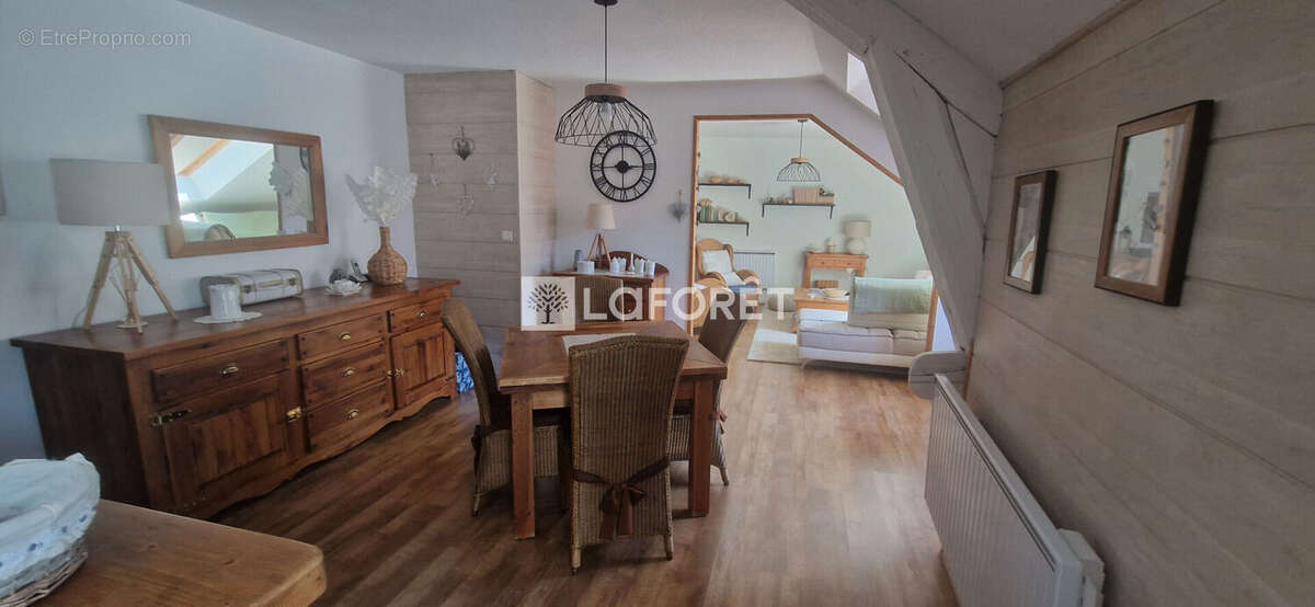 Appartement à SALINS-LES-BAINS