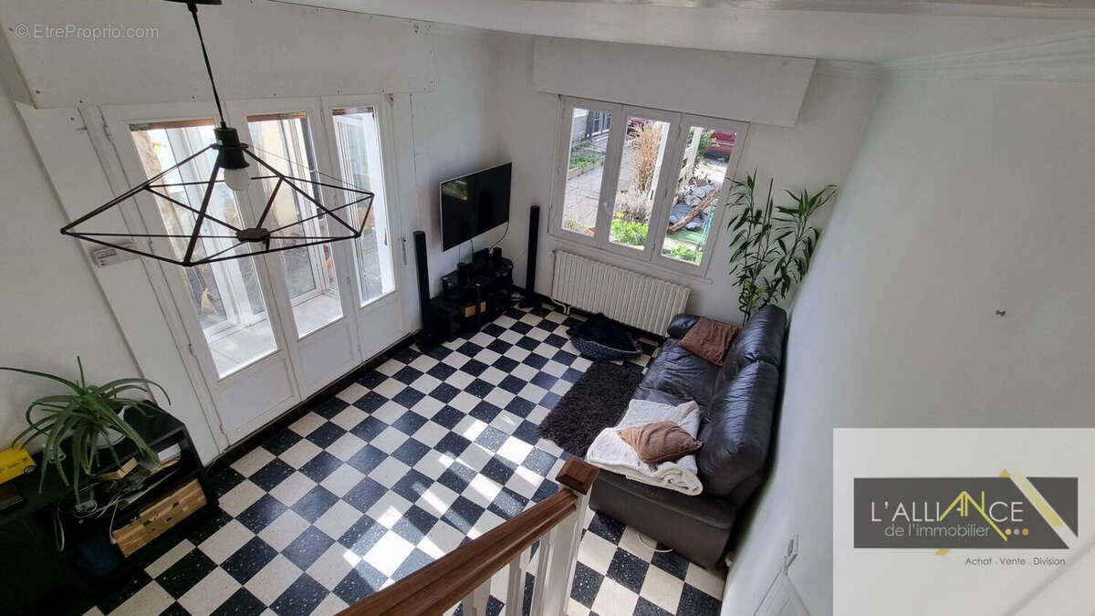 Maison à SARTROUVILLE
