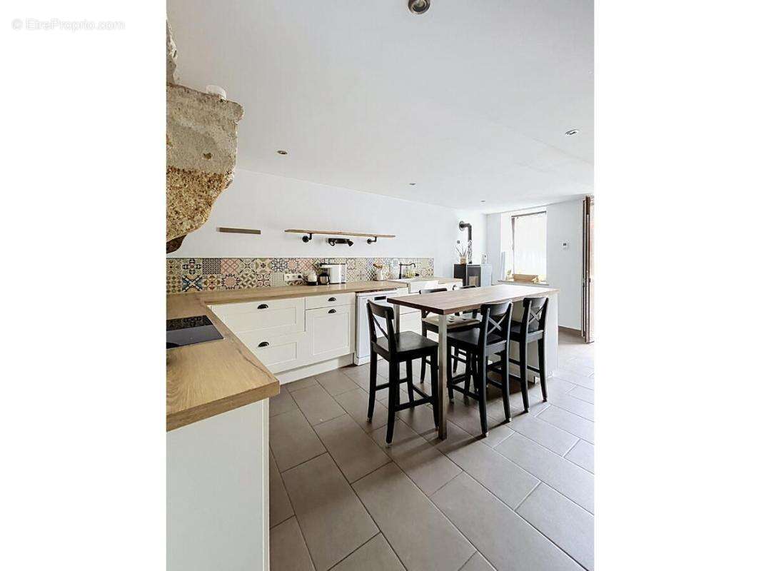 Maison 140 m² à Glaine-Montaigut  - photo 6