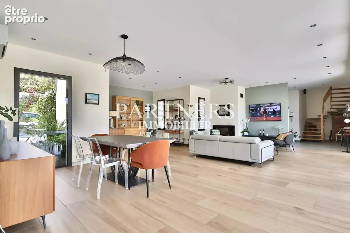 Maison 6 pièces 234 m² à vendre à Ventabren (13122) - photo 8