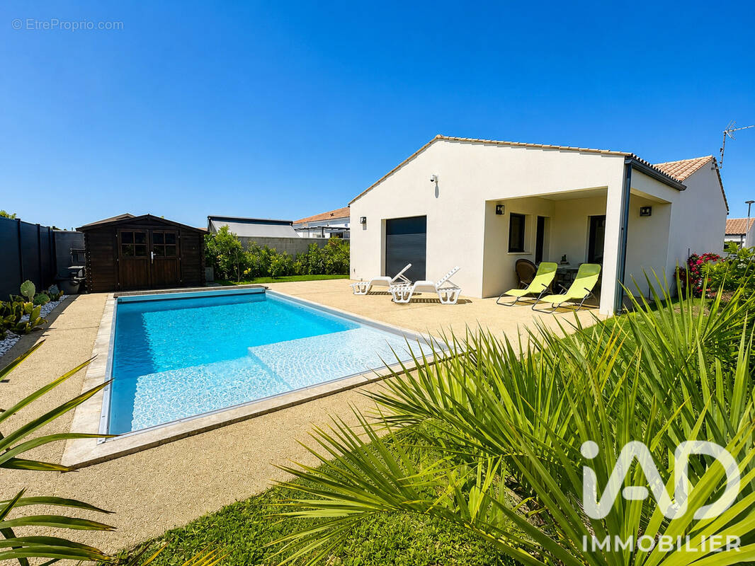 Photo 1 - Maison à SAINT-JEAN-DE-LIVERSAY